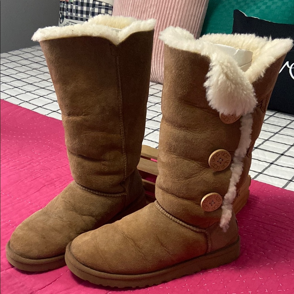 UGG Bailey Shearling-Lined Boots size 8